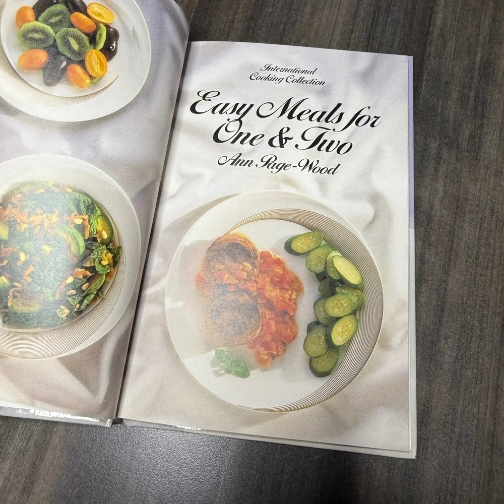 Easy‎ Meals for One & Two Cookbook International Cooking Collection
